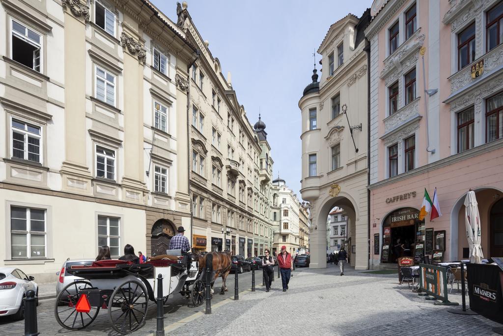 Old Town - Dusni Apartments Prag Exterior foto